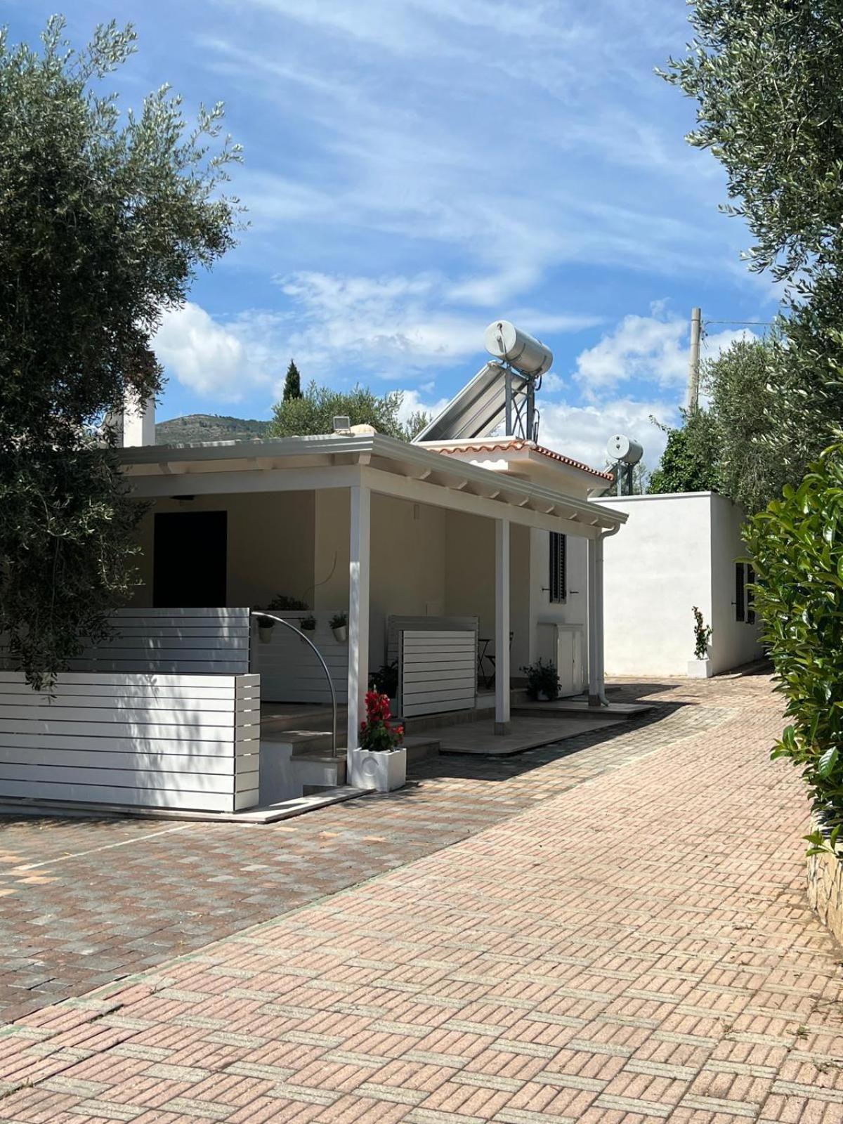 Le Case Di Chri Mattinata Extérieur photo